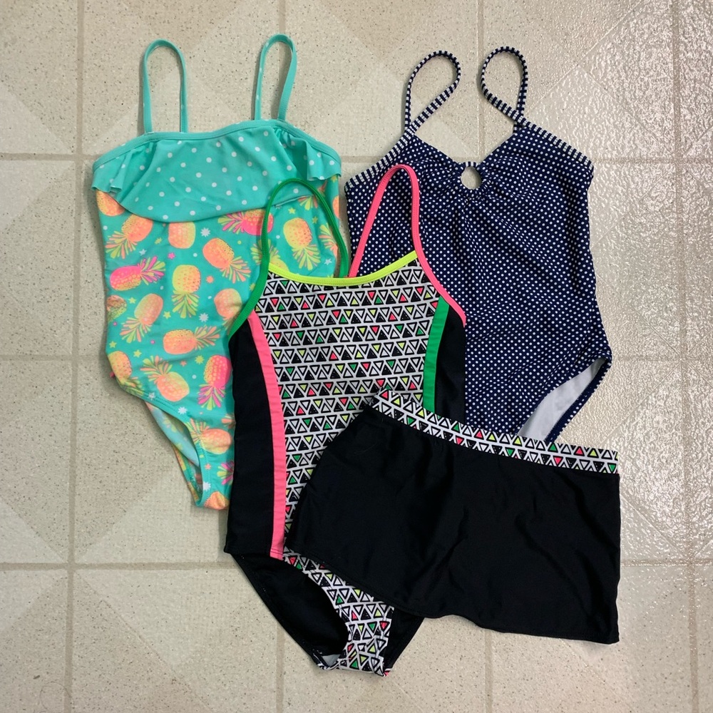 🌊 3 One Piece Kids Bathing Suits 🌊